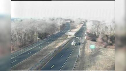 Traffic Cam Waterford: CAM 195 - I-95 SB Exit 80 - Oil Mill Rd Player