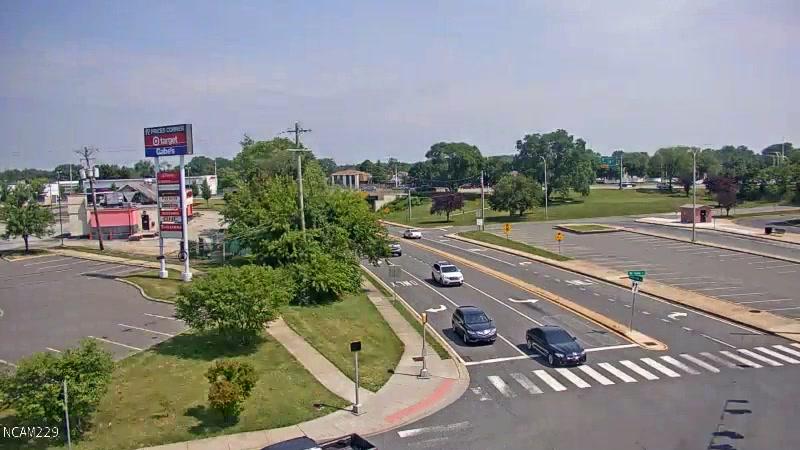 Traffic Cam Woodcrest Court: CENTERVILLE ROAD @ OLD CAPITOL Player