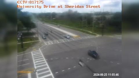 Traffic Cam Pembroke Pines: University Drive at Sheridan Street Player