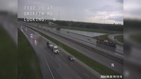 Traffic Cam Davie: I-75 at Griffin Rd Player