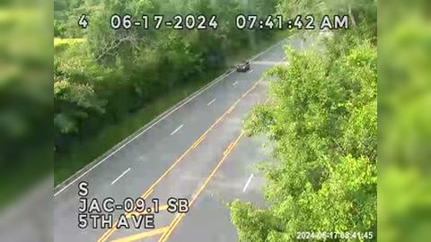 Traffic Cam Alford: US231-MM 09.1SB-5th Ave Player