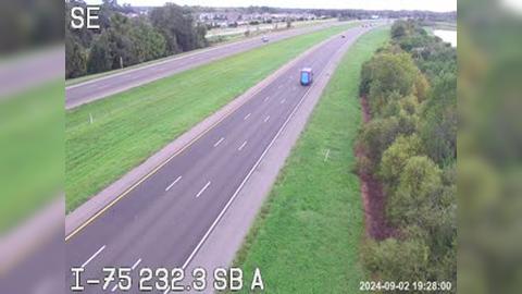 Traffic Cam Manatee: I-75 232.3 SB Player