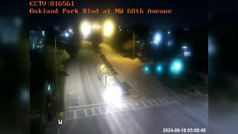 Traffic Cam Sunrise: Oakland Park Blvd at NW 68th Avenue Player