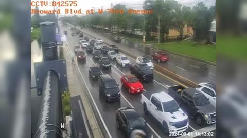 Traffic Cam Plantation: Broward Blvd at W 70th Avenue Player