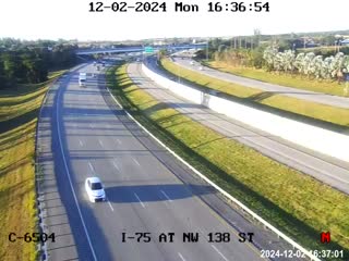 Traffic Cam I-75-NB 600' SOUTH OF HEFT Player