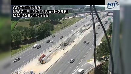 Traffic Cam Vinings: 104302--2 Player