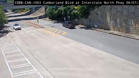 Traffic Cam Vinings: 111850--2 Player