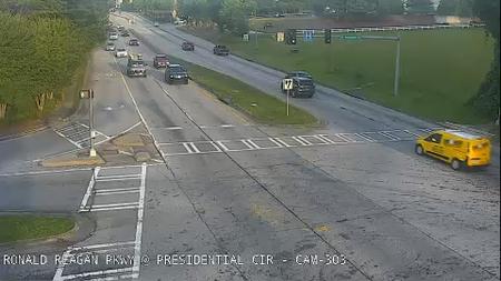 Traffic Cam Snellville: 112329--2 Player