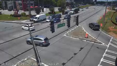 Traffic Cam Lawrenceville: 115238--2 Player