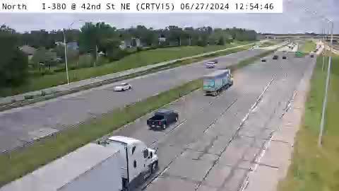 Cedar Rapids: CR - I-380 @ 42nd St NE (15) Traffic Camera