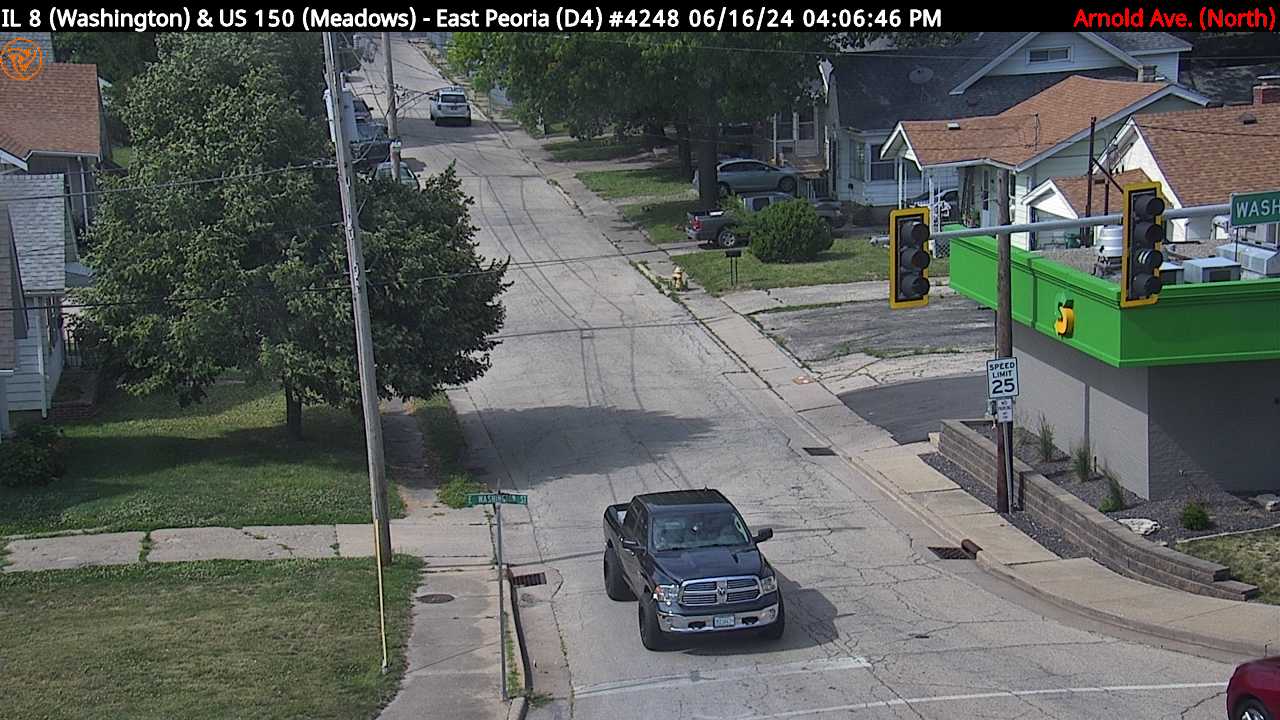 Traffic Cam IL 8 (Washington St.) at US 150 (Meadows Ave.) (#4248) - N Player
