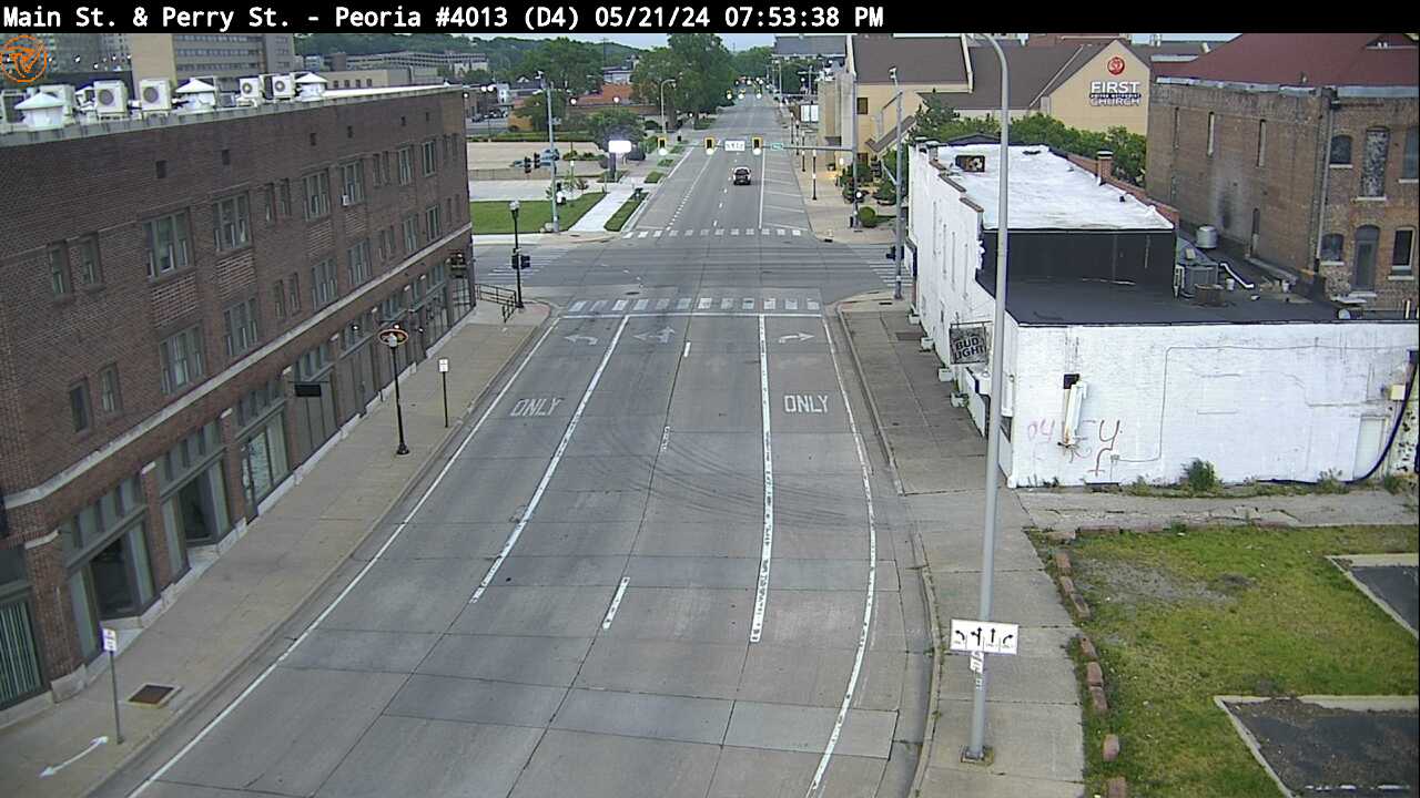 Traffic Cam IL 40 (Perry St.) at Main St. (#4013) - W Player