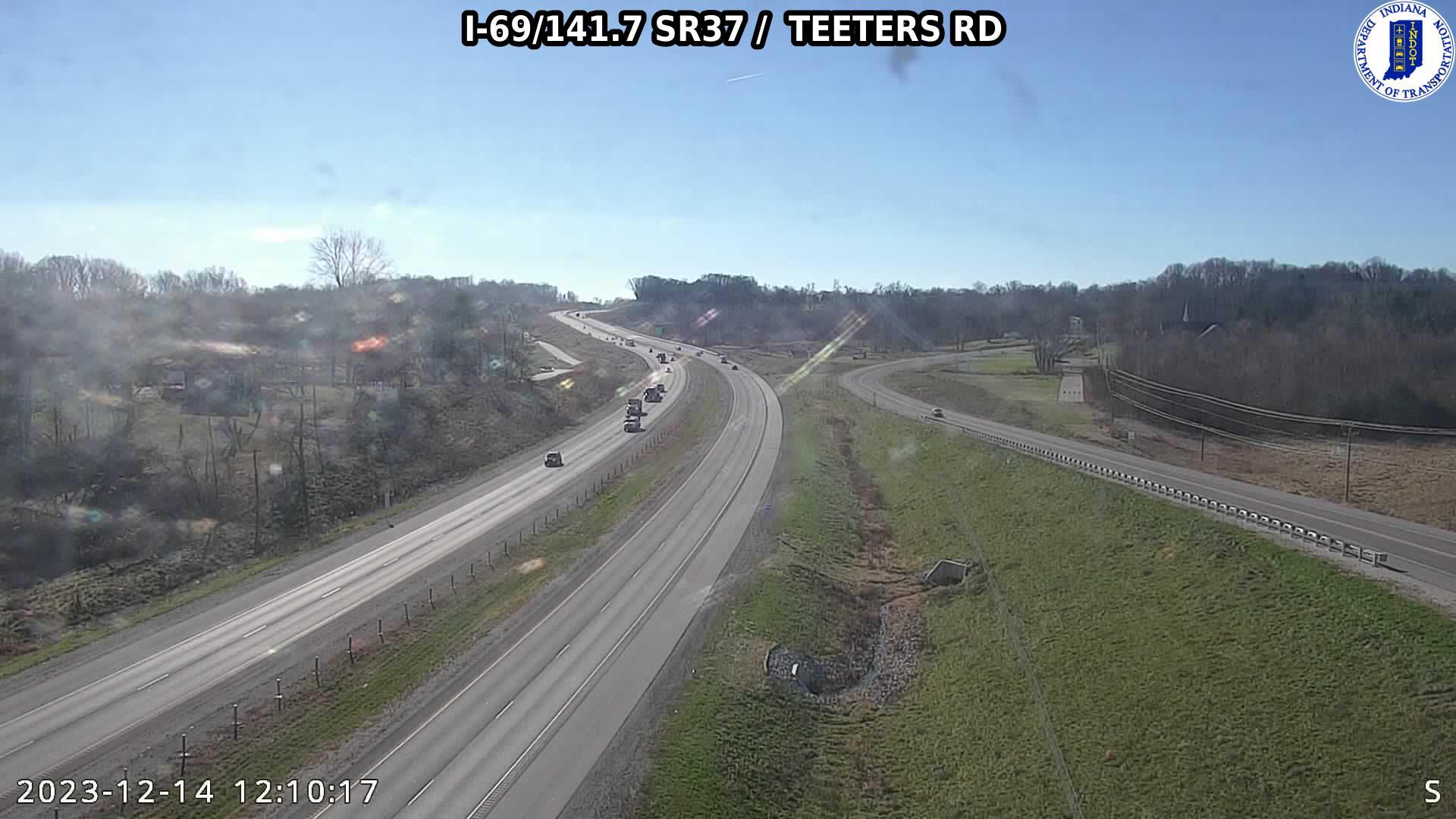 Traffic Cam Woodcrest: I-69: I-69/141.7 SR37 - TEETERS RD: I-69/141.7 SR37 - TEETERS RD Player