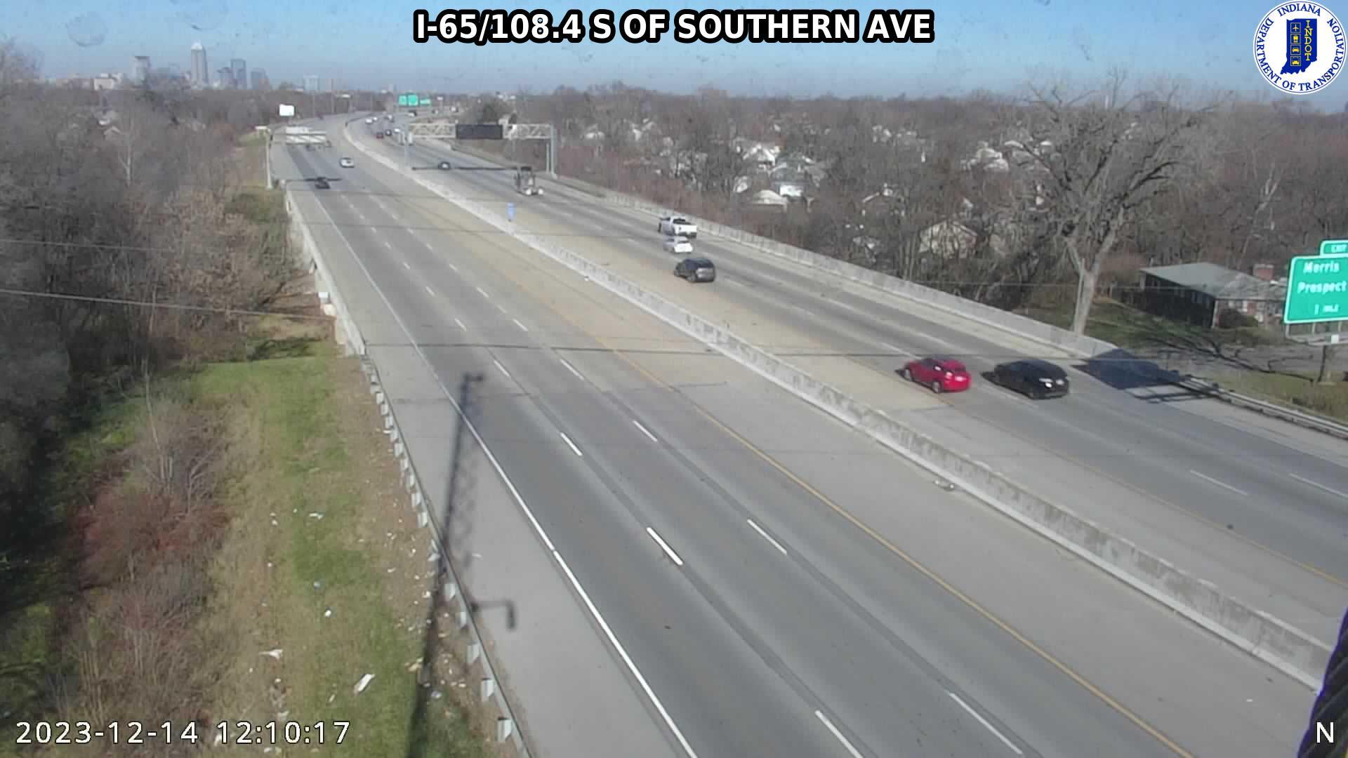 Traffic Cam Garfield Park: I-65: I-65/108.4 S OF SOUTHERN AVE Player