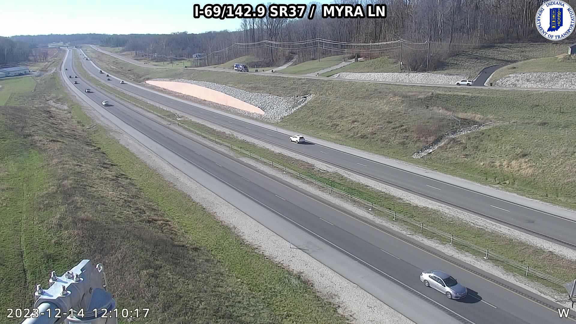 Traffic Cam Stines Mill Corner: I-69: I-69/142.9 SR37 - MYRA LN: I-69/142.9 SR37 - MYRA LN Player