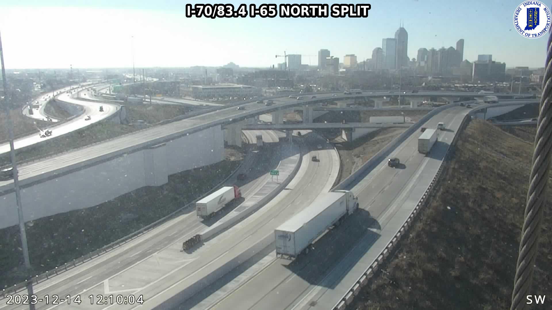 Old Northside: I-70: I-70/83.4 I-65 NORTH SPLIT: I-70/83.4 I-65 NORTH SPLIT Traffic Camera