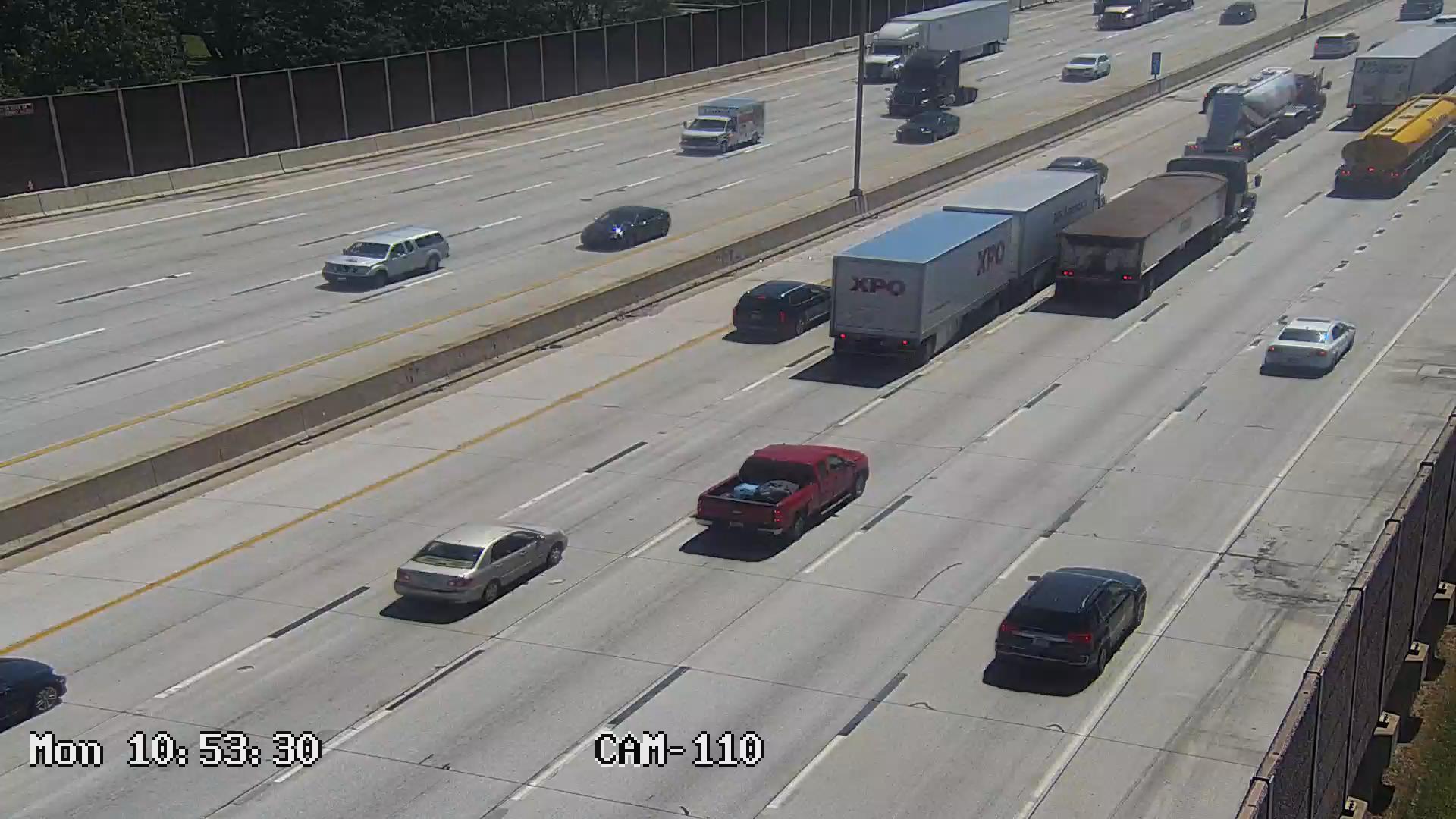 Traffic Cam Munster: I-80 Illinois: 1-094-000-0-1 - STATE LINE Player