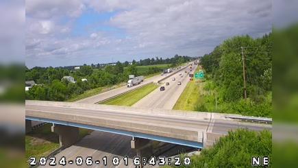 Traffic Cam Indianapolis: I-70: 1-070-093-6-1 CUMBERLAND RD Player