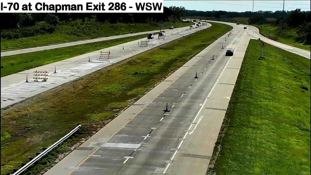 Traffic Cam Chapman: I-70 at - Exit 286 Player