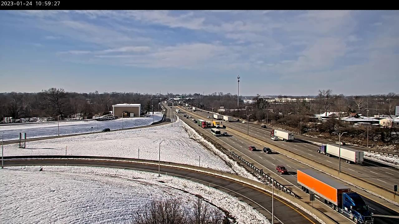 Traffic Cam Fort Mitchell: I-71/I-75 at Buttermilk Pike Player
