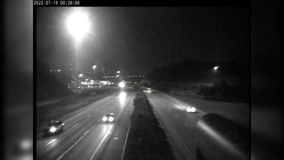Traffic Cam Newport: I-471 at Grand Ave Player