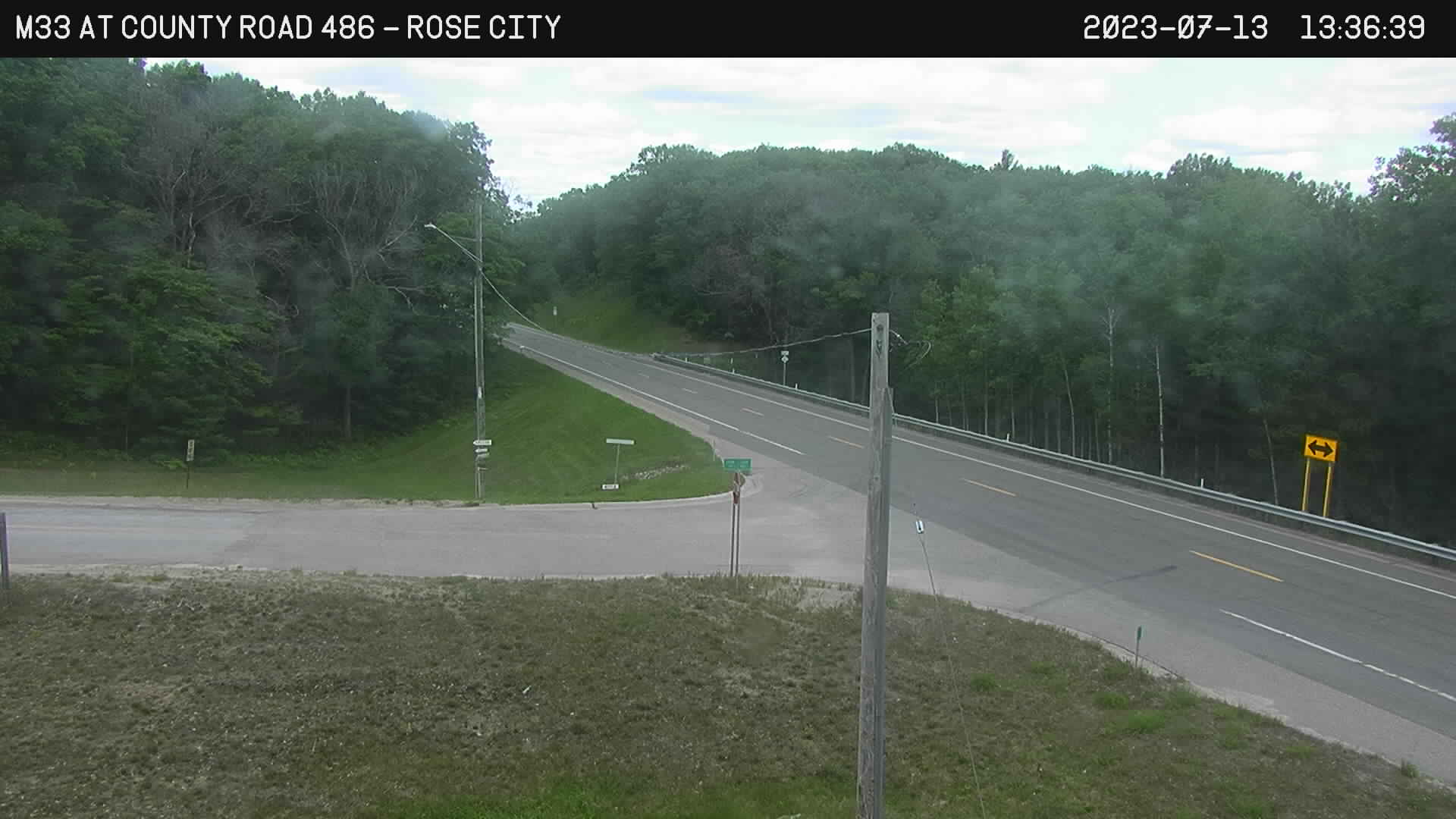 Traffic Cam @ County Road 486 - Traffic closest to camera Player