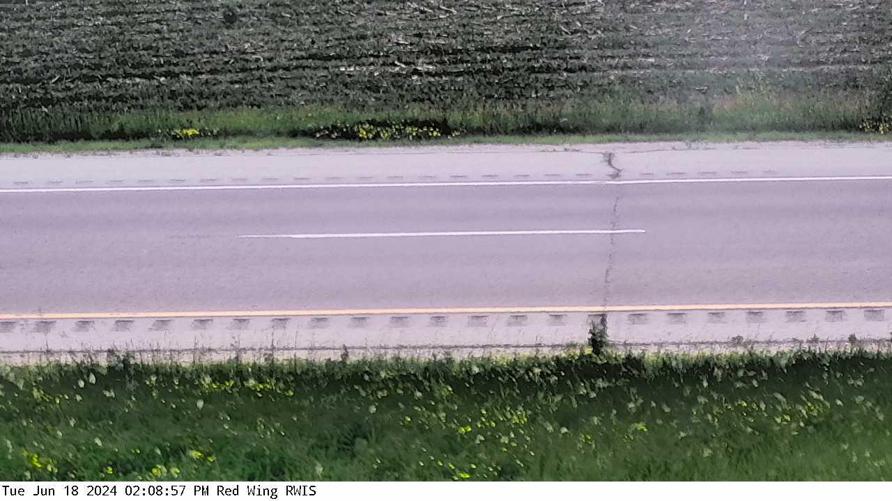 Traffic Cam Eggleston: US 61: U.S.61 (Red Wing - MP 101): U.S.61 (Red Wing - MP 101) View Player