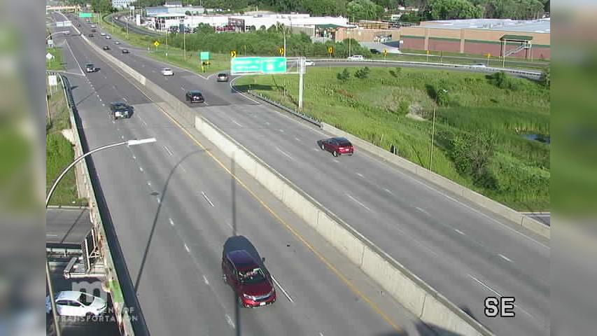 Traffic Cam Maplewood: MN 36: T.H.36 WB @ T.H.61 Player
