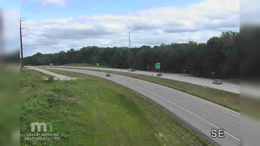 Wastedo: US 52: T.H.52 NB N of Co Rd 1 (MP 91.8) Traffic Camera