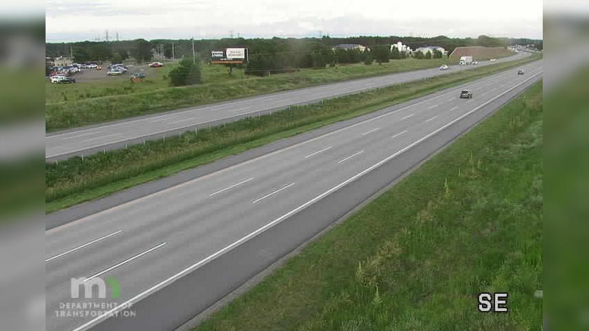 Traffic Cam River Terrace Mobile Home Park: I-94: I-94 EB W of T.H.25 (MP 190.8) Player