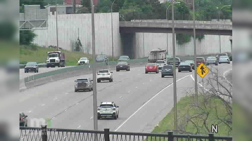Camden: I-94: I-94 WB @ Dowling Ave Traffic Camera