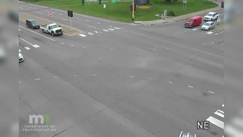 Traffic Cam Fridley: MN 65: T.H.65 SB @ 53rd Ave Player