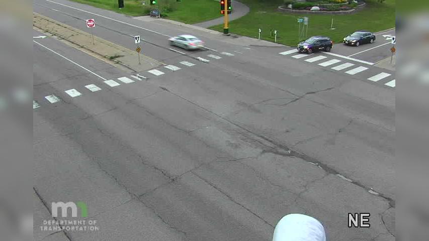 Traffic Cam Fridley: MN 47: T.H.47 SB @ 69th Ave Player