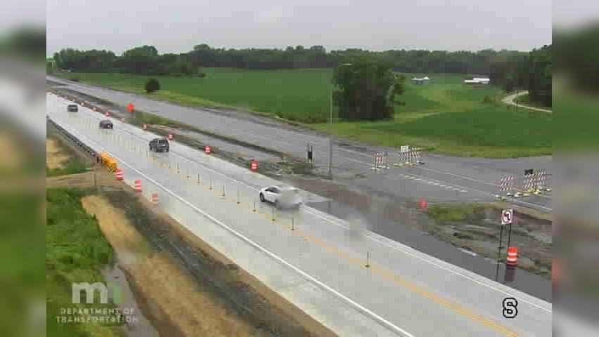 New Trier: US 52: T.H.52 NB @ Fischer Ave (MP 103.8) Traffic Camera
