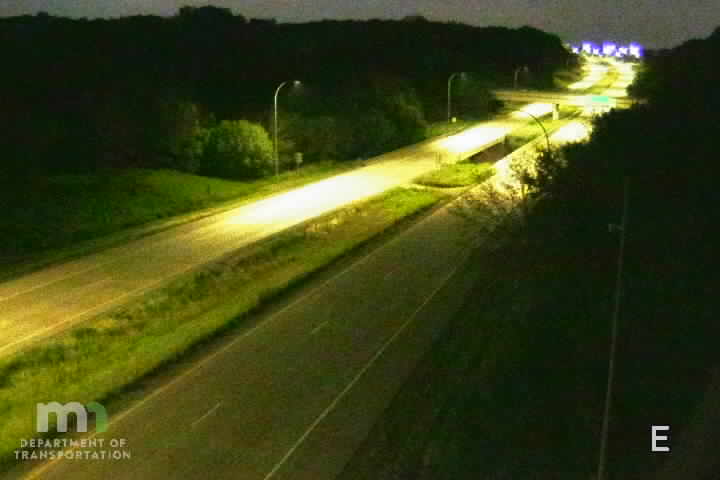 Traffic Cam MN-62 EB E of Clearwater Dr Player