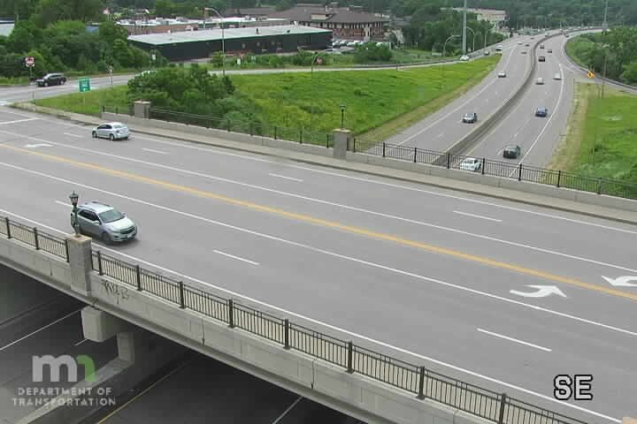 Traffic Cam MN-280 SB at Hennepin Ave Player