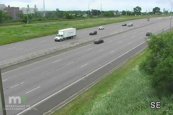 Traffic Cam I-94 EB at Dowling Ave Player