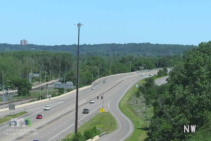 Traffic Cam US-61 NB at Bailey Rd Player
