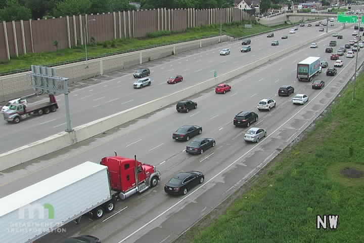 Traffic Cam I-35W NB at 26th St Player