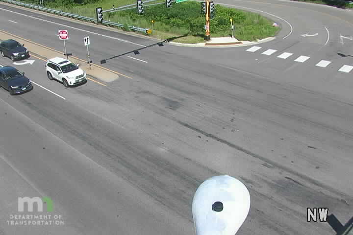 Traffic Cam MN-7 EB at Woodland Rd Player