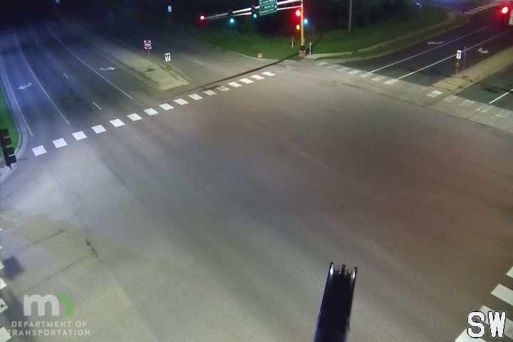 Traffic Cam MN-13 at South Park Dr Player