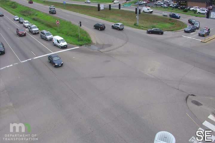 Traffic Cam MN-13 WB at Washburn Ave S Player