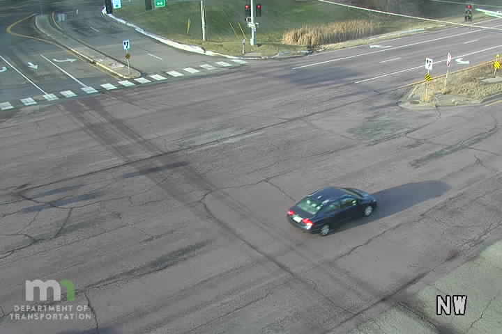 Traffic Cam MN-13 EB at Diffley Rd Player