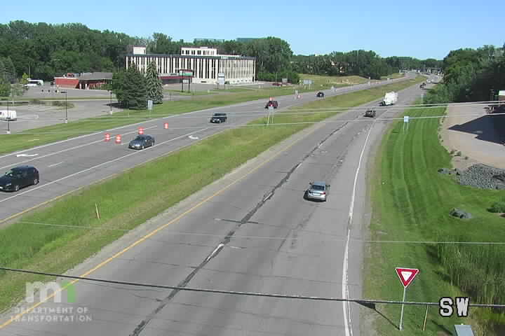 Traffic Cam MN-55 EB at South Shore Dr Player