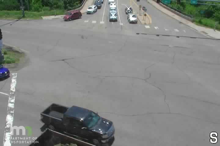 Traffic Cam MN-55 WB at Sioux Tr Player