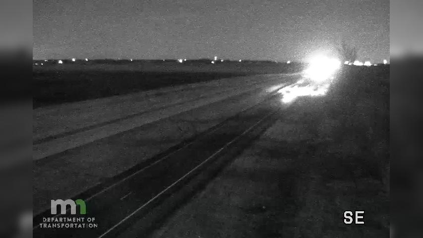 Traffic Cam River Point: I-35 SB S of 118th St SW (MP 30.1) Player