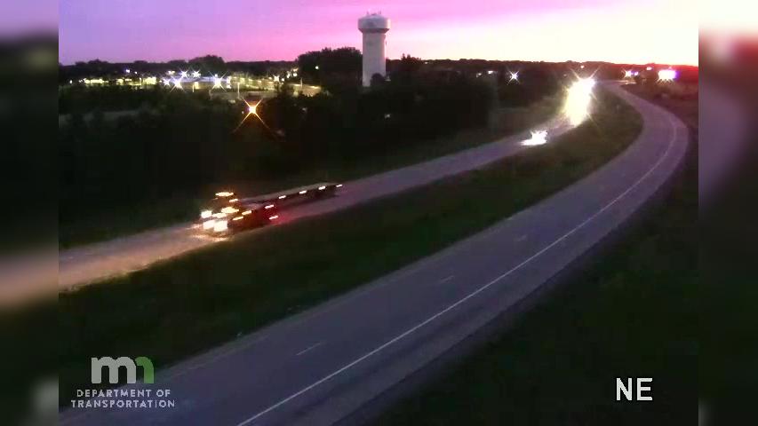 Traffic Cam Lino Lakes: I-35W NB S of Co Rd Player
