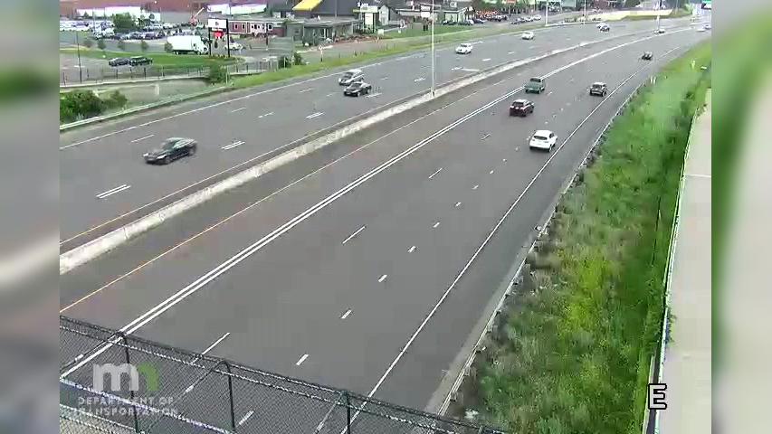 Traffic Cam Golden Valley: I-394 EB @ Hampshire Ave Player