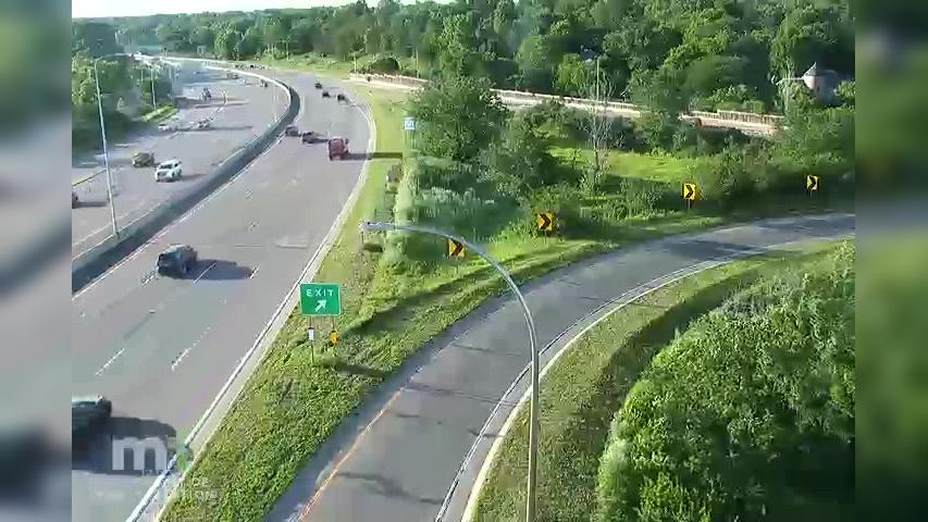 Traffic Cam Golden Valley: I-394 WB @ T.H.100 Player