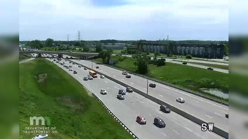 Traffic Cam Arden Hills: I-35W NB @ Co Rd Player